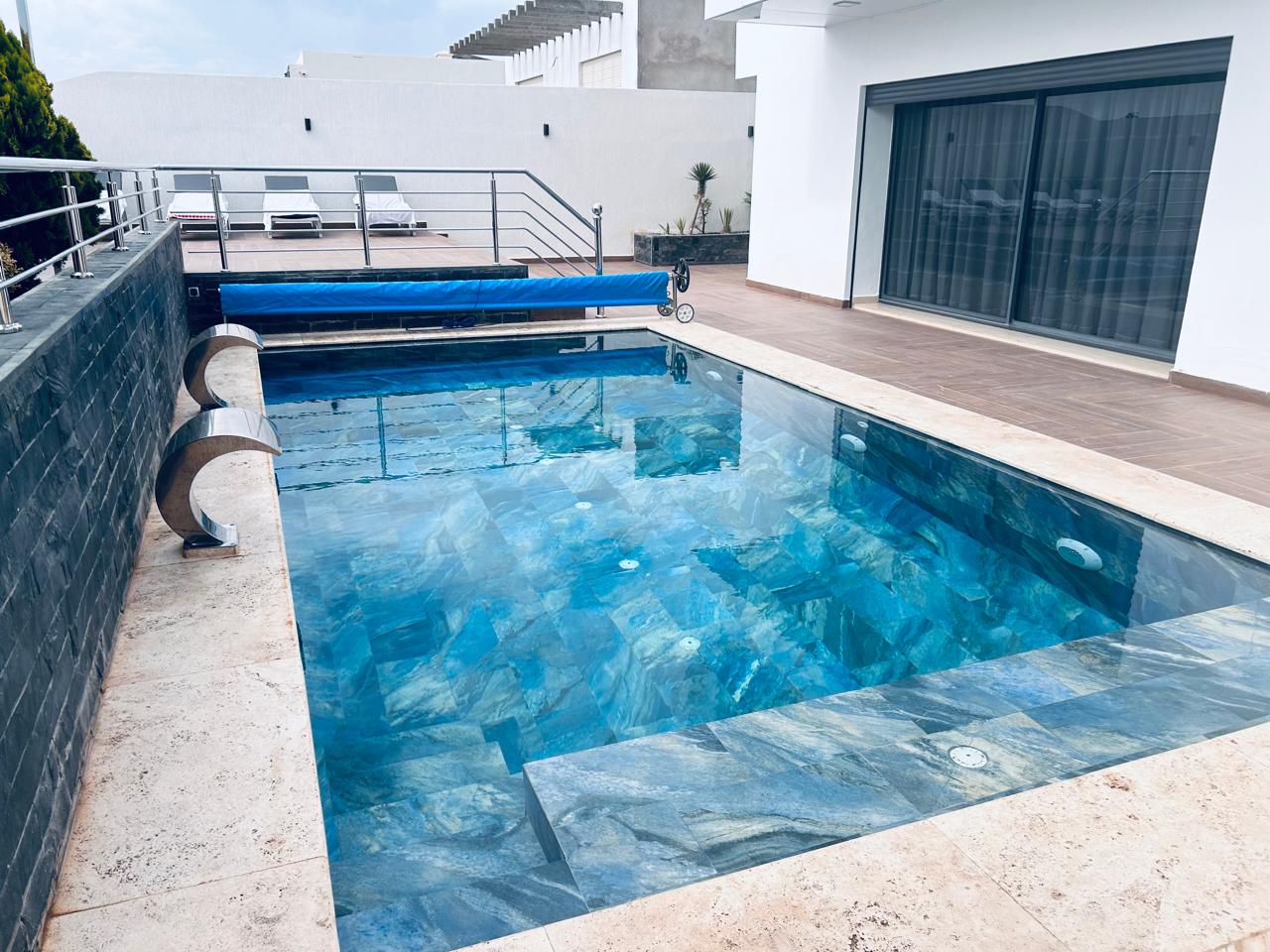 Atardecer en la piscina